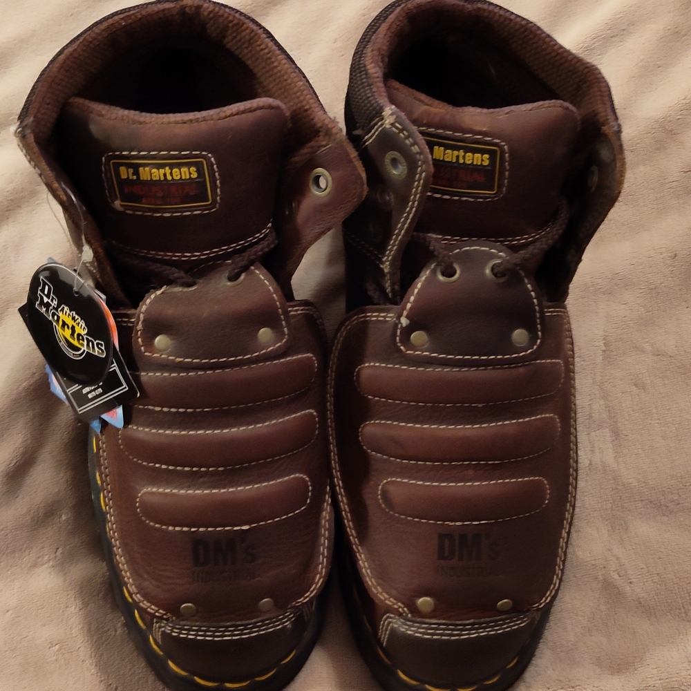 Dr. Martens Industrial ST Leather Boot W/Metatarsal Guard Mens 11